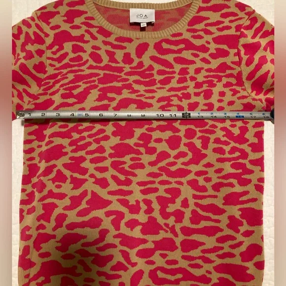 J.O.A. Anthropologie Pink Leopard Tan Short Sleeve Knit Sweater Top L - Picture 6 of 9